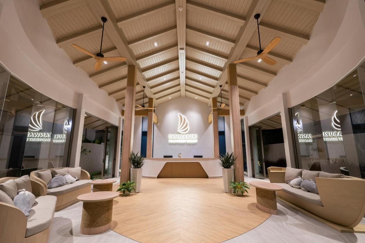 Panwaburi Beachfront Resort - SHA Extra Plus Exterior foto The interior of the airport