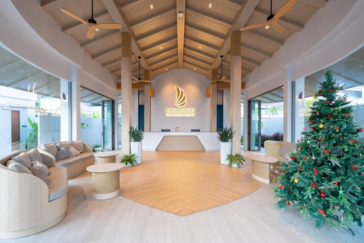 Panwaburi Beachfront Resort - SHA Extra Plus Exterior foto Lobby