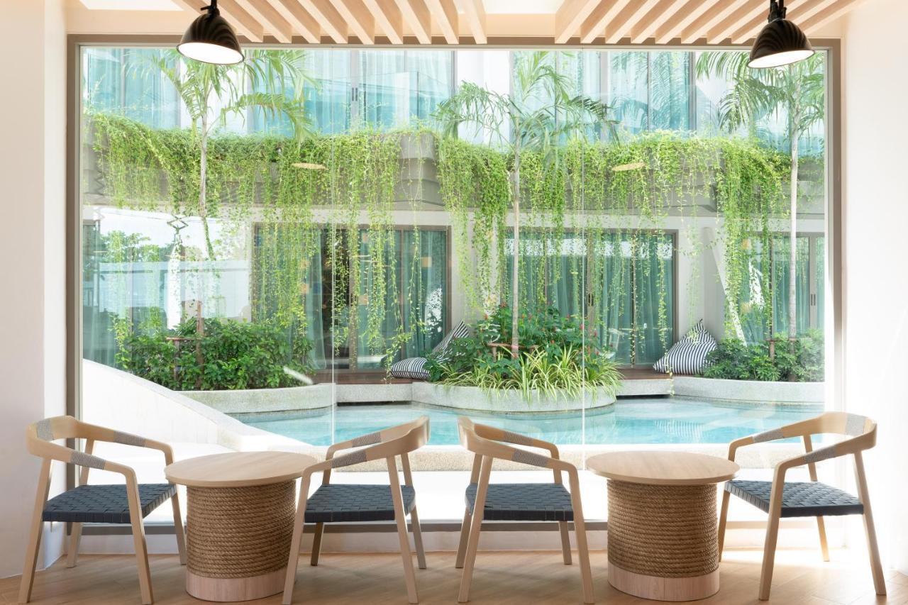 Panwaburi Beachfront Resort - SHA Extra Plus Exterior foto The interior of the hotel