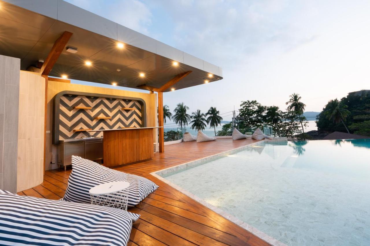 Panwaburi Beachfront Resort - SHA Extra Plus Exterior foto The pool at the hotel