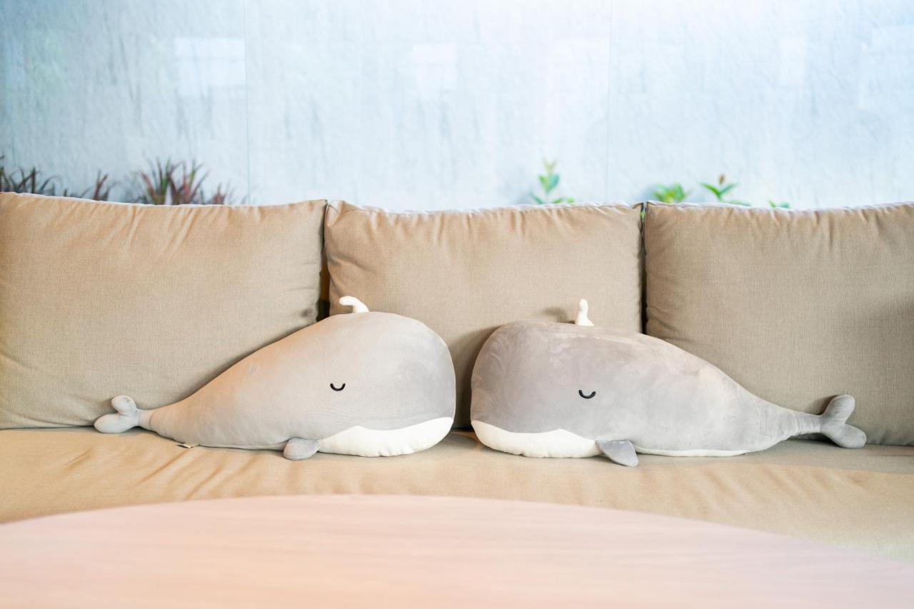 Panwaburi Beachfront Resort - SHA Extra Plus Exterior foto Two plush versions of the character.