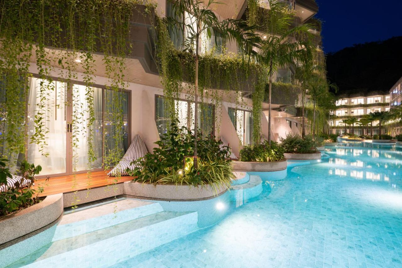 Panwaburi Beachfront Resort - SHA Extra Plus Exterior foto The swimming pool at the hotel